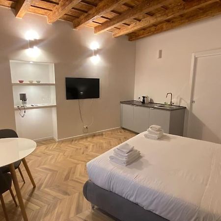 Brera Eleven Suite Deluxe Milano Esterno foto