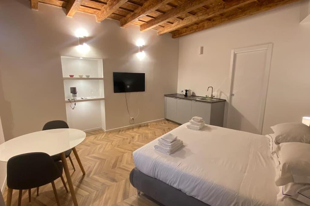 Brera Eleven Suite Deluxe Milano Esterno foto