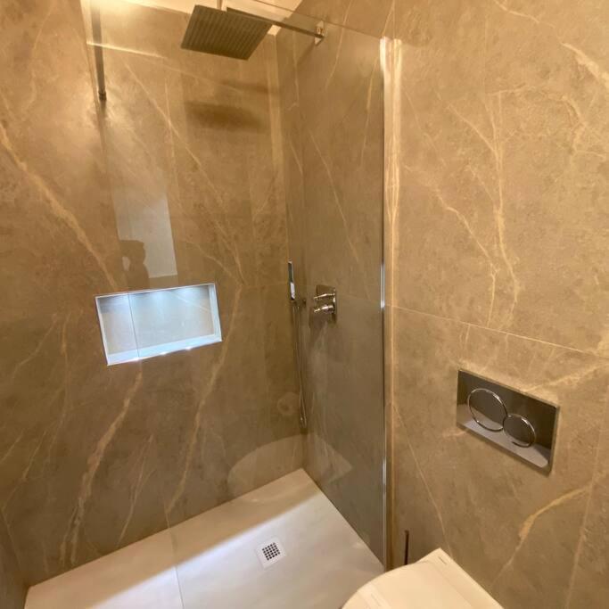 Brera Eleven Suite Deluxe Milano Esterno foto