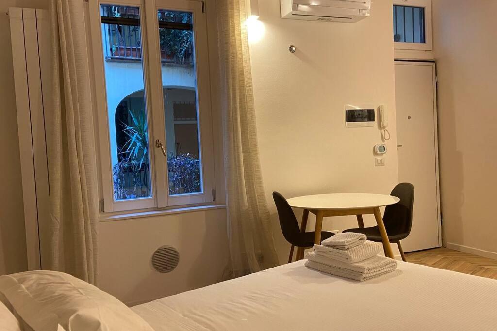 Brera Eleven Suite Deluxe Milano Esterno foto